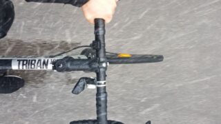 雨の中の自転車